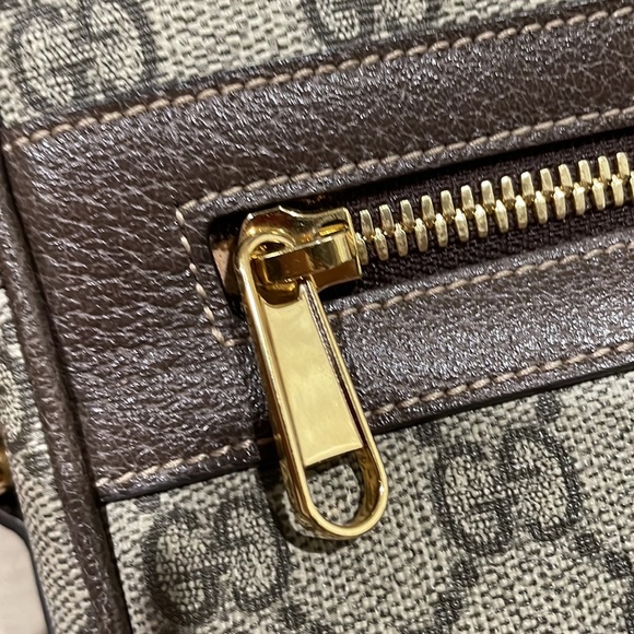 Gucci GG Supreme Medium Bag - Picture 7 of 11
